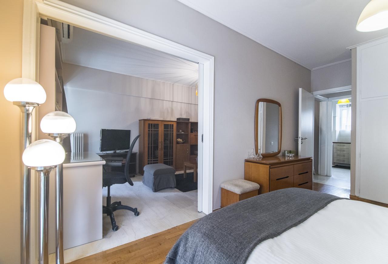 Stunning Central Apartment アテネ エクステリア 写真