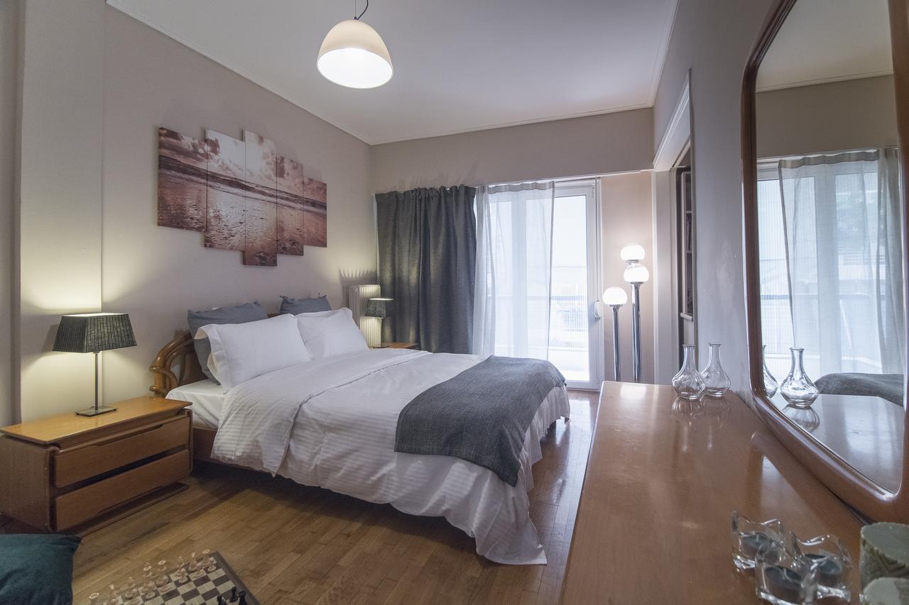 Stunning Central Apartment アテネ エクステリア 写真
