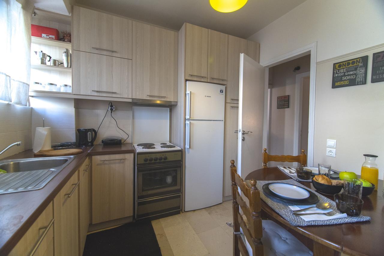 Stunning Central Apartment アテネ エクステリア 写真